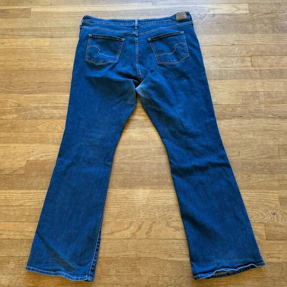 Levi's Signature midrise boot cut medium wash jeans pants size 20
 b32 - Picture 6 of 6